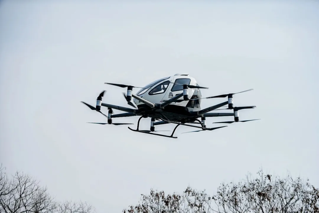5分钟改写城市交通史：成都eVTOL载人验证飞行背后的产业野心